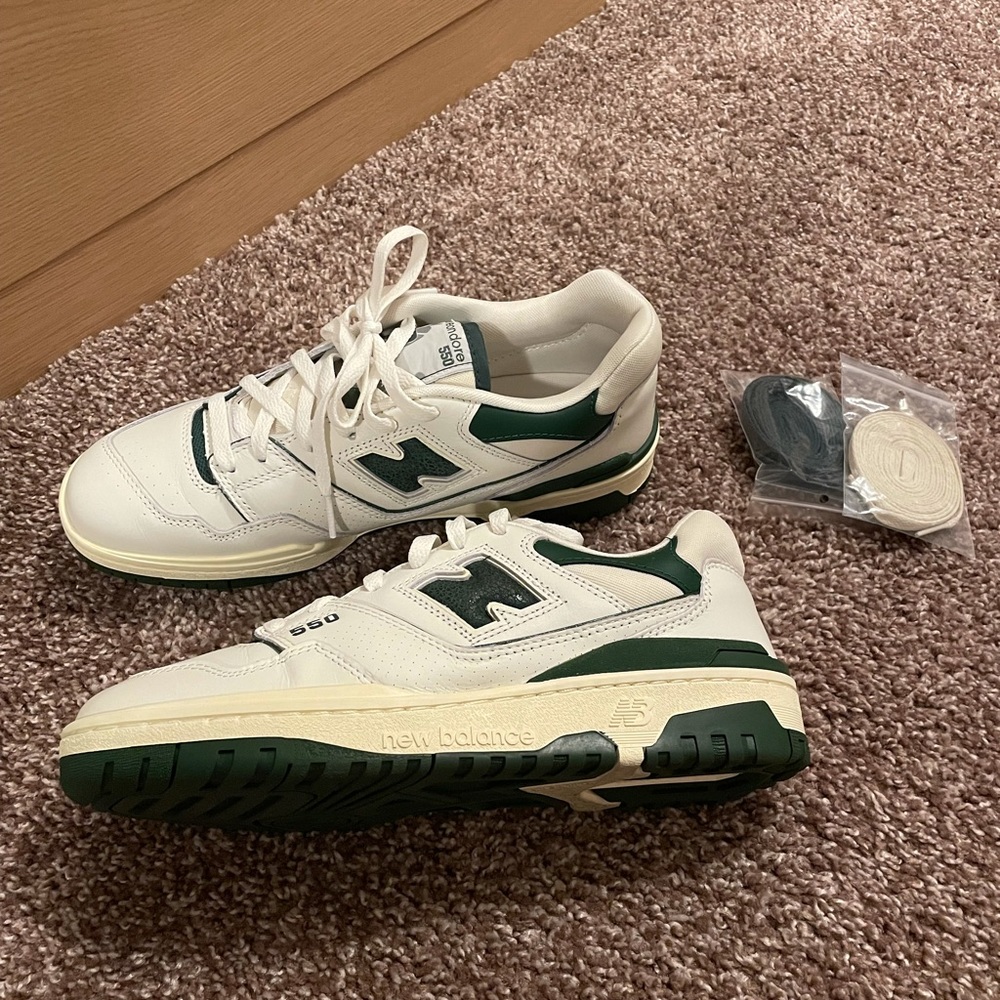 Brand new Aime Leon Dore New Balance 550 Forest Green/White in size 9M-11W